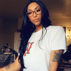 Meet your Posher, Leena